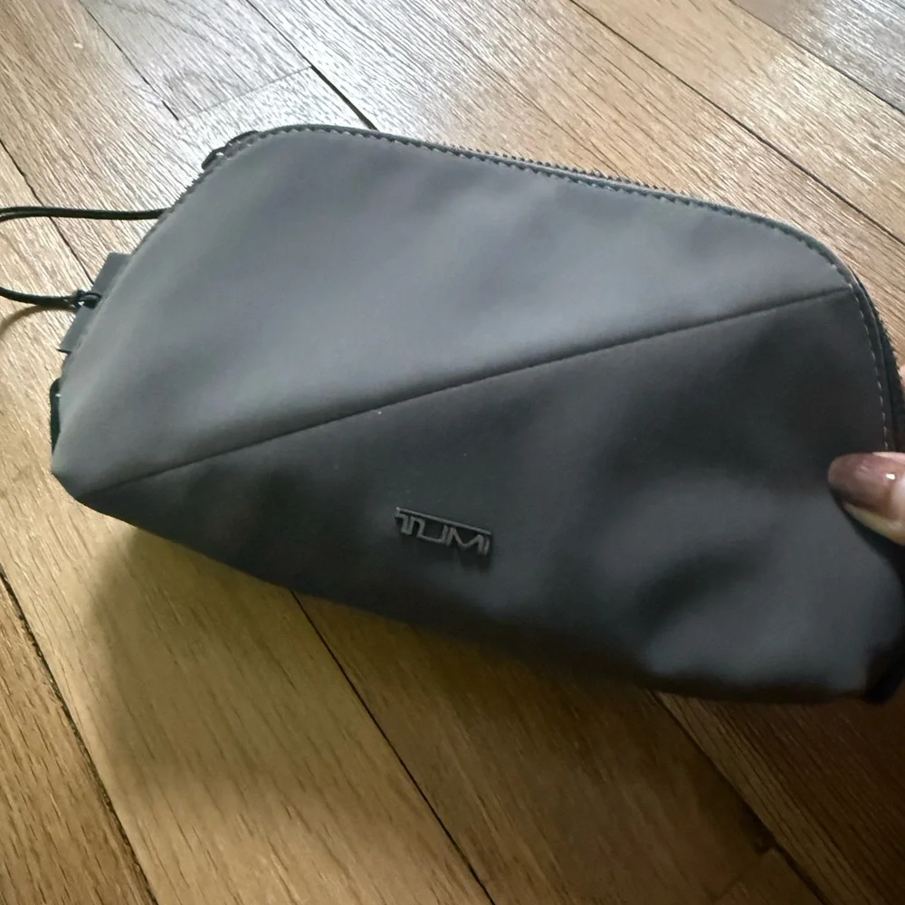 Tumi Men's Two-Tone Gray & Black Toiletry Pouch